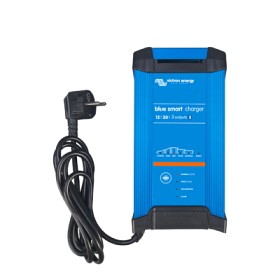 Bild på BLUE SMART IP22 BATTERILADDARE. 12V/30A, 3 UTGÅNGAR.